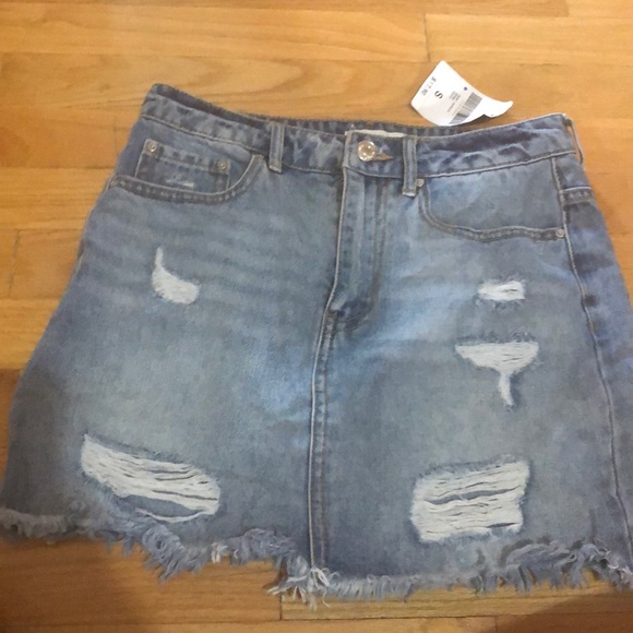 FOREVER 21 ; JEAN SKIRT - Picture 3 of 3